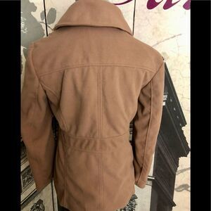 Nice lightweight jacket by Platinum in size medium